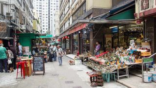 骨董品からちょっとしたお土産まで