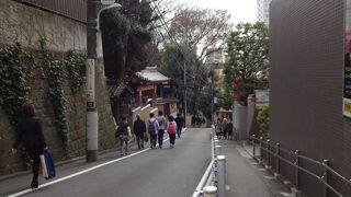 歴史を感じさせる道の名前がいい。