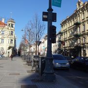ヴィリニュス旧市街北側にある大通りです。