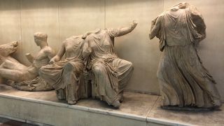 アクロポリスの玄関口