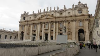 合計372本の石柱・・・