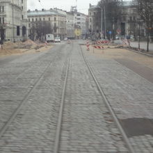 旧市街の東側。トラムの線路を補修中なのでしょうか？