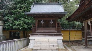 火を司どる神で消防の神様なのだそうです