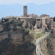 チヴィタ ディ バニョレージョ 