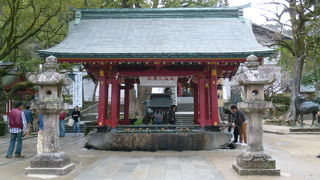 参拝の前には必ず手口を清めましょう！