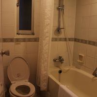 バスルームはちょっと狭いかも？