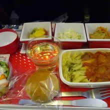 １回目の機内食