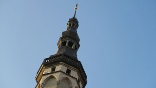 冬は閉館しているので塔には登れません！