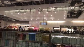 チーズやスィーツも充実！