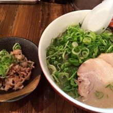 ねぎラーメンと酢モツ