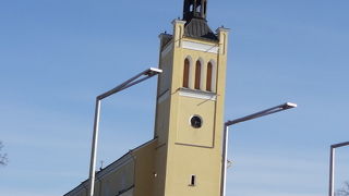 ワバドウセ広場の東側に建っている教会です！