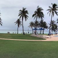 ホテルのプールです。