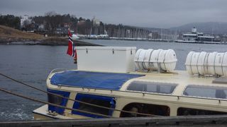 海からオスロの街を