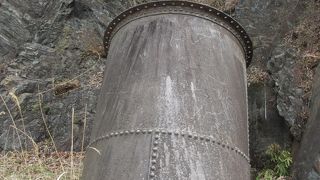 道路脇にあります