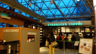 ここにもありますスターバックス