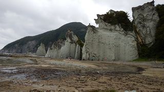 人間の小ささを知る巨岩の景観