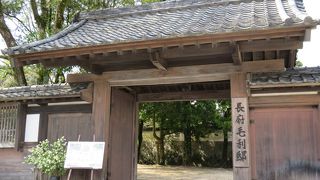 先週の防府の毛利邸に続き、長府の毛利邸を訪問