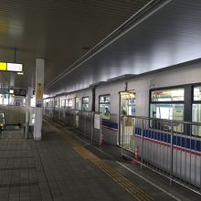 大阪空港駅ホーム