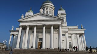 存在感のある大聖堂！