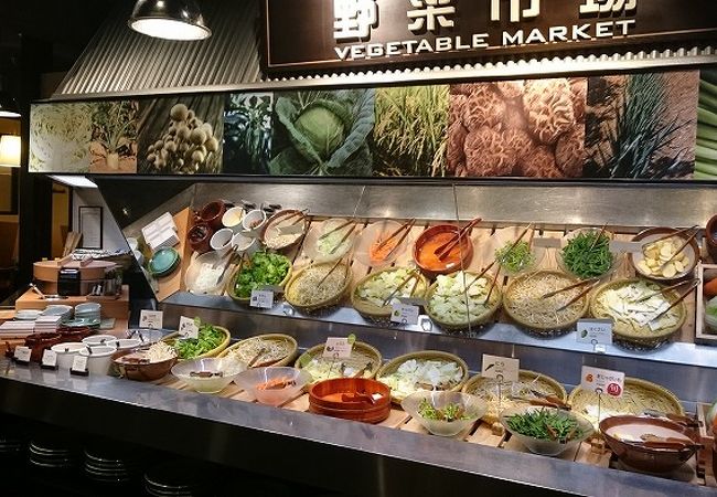 平日食べ放題ランチはお得