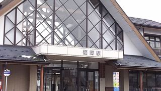 駅舎は立派です
