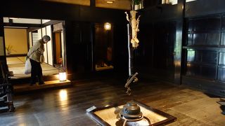 白川郷から移築された豪農の合掌造り住宅