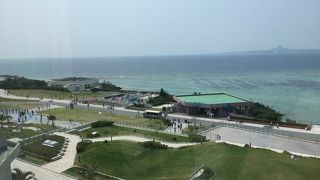 海に隣接する広大な公園