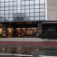 函館駅から１５分、市電の松風町駅から５分位