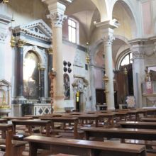 サンタ マリア デイ ミラーコリ教会 　