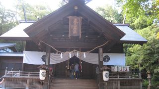 石垣の上に立つ謙信公はかっこよかった