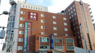 函館駅前の地元デパート