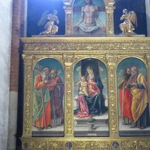 サンタ マリア グロリオーサ デイ フラーリ教会 