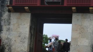 門がたくさんあります。