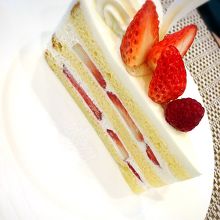 デザートの6種類のケーキの一つ