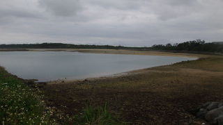 小浜港でのフェリー待ち合わせ等に立ち寄ると良いビーチです