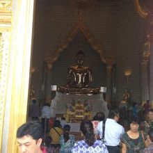 美しい仏像でした。