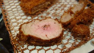 「TOKYO-X＆特上ヘレカツ」はすぐに売り切れ。