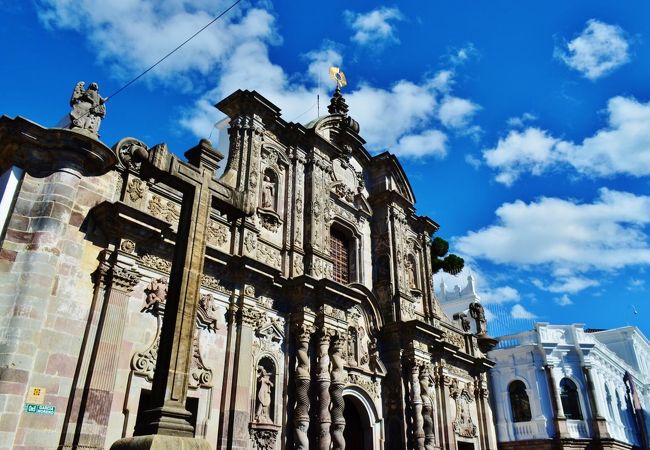 南米随一の美しい教会：ラ・コンパーニャ