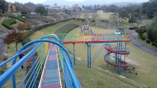 色々な施設がある大きな公園