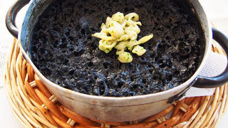 イカ墨パエリアがオススメ！！！