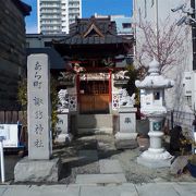 こじんまりした神社