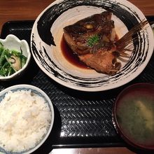 鯛のかぶと煮定食