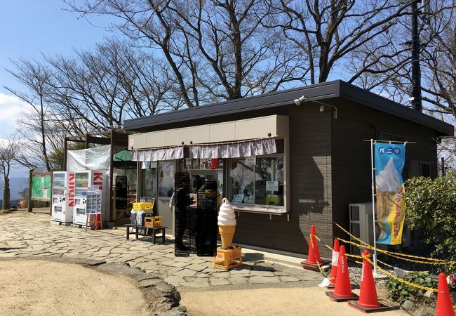 高尾山山頂のお蕎麦屋さん