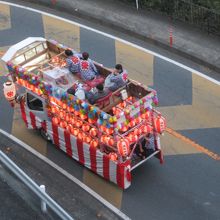 こんな山車も出ます。