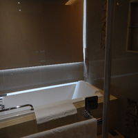 足が伸ばせるバスタブ