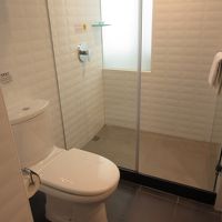 シャワ−室のみですが狭くはありません