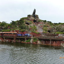 ビッグサンダー・マウンテンが見えます