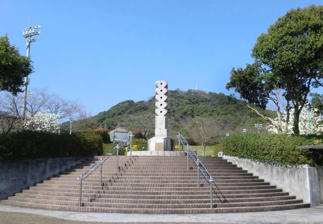 日の隈山のふもとの公園