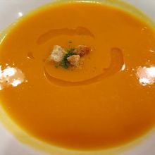 人参のポタージュ　フォアグラオイル