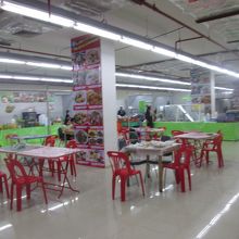 フードコートです